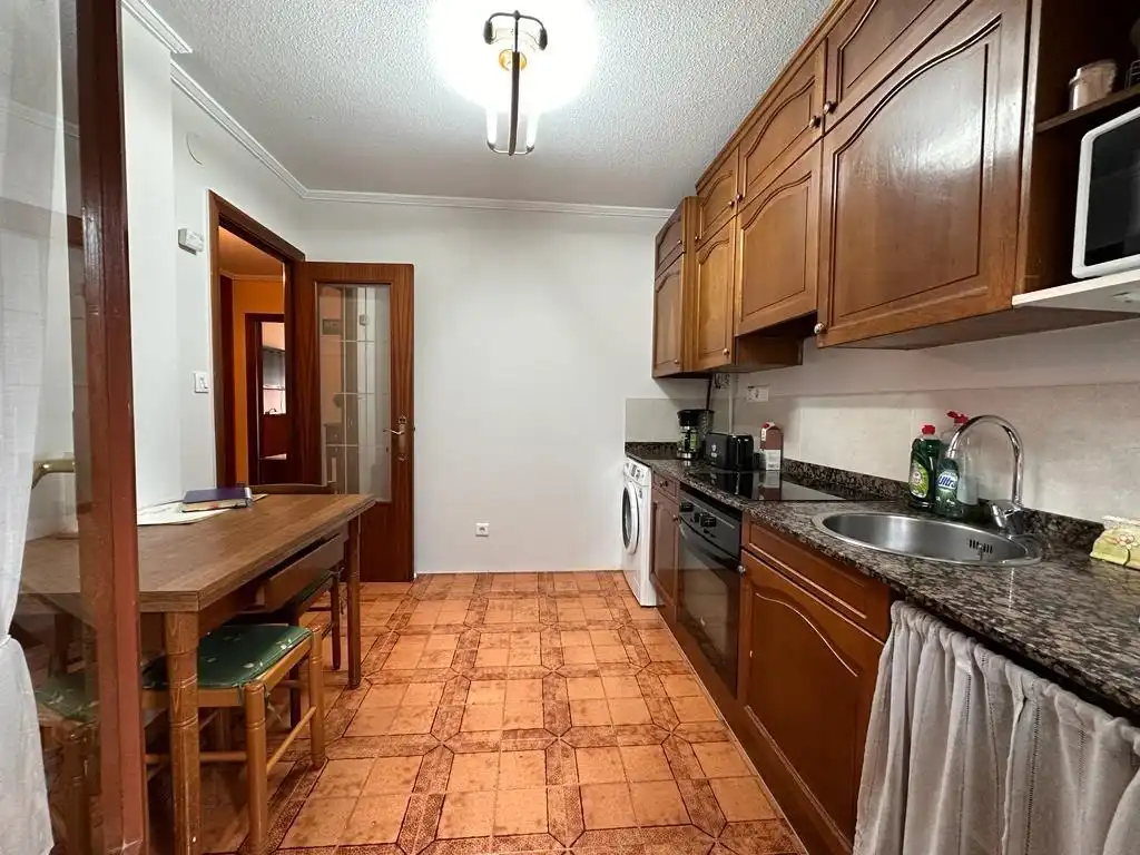 Kitchen of Flat for rent in Santander  with Heating, Parquet flooring and Furnished