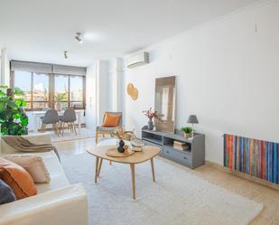 Living room of Flat for sale in  Valencia Capital  with Air Conditioner, Heating and Private garden