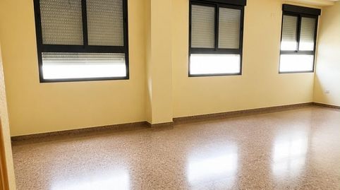 Foto 2 de Piso en venta en Calle Agullent, Barrio de Benicalap, Valencia Capital