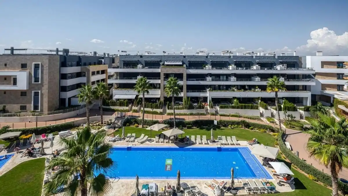Apartment mit Pool zum Verkauf in Orihuela Costa