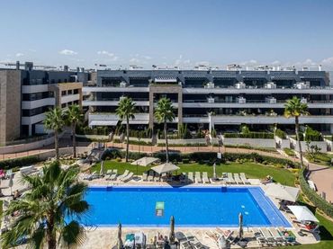 Apartment mit Pool zum Verkauf in Orihuela Costa