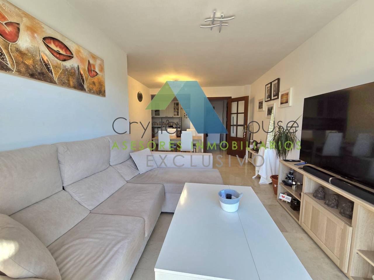 Living room of Flat for sale in Vélez-Málaga  with Terrace, Storage room and Alarm
