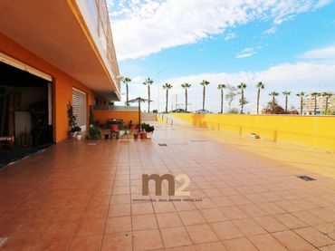 Local comercial en venda a Carrer José González