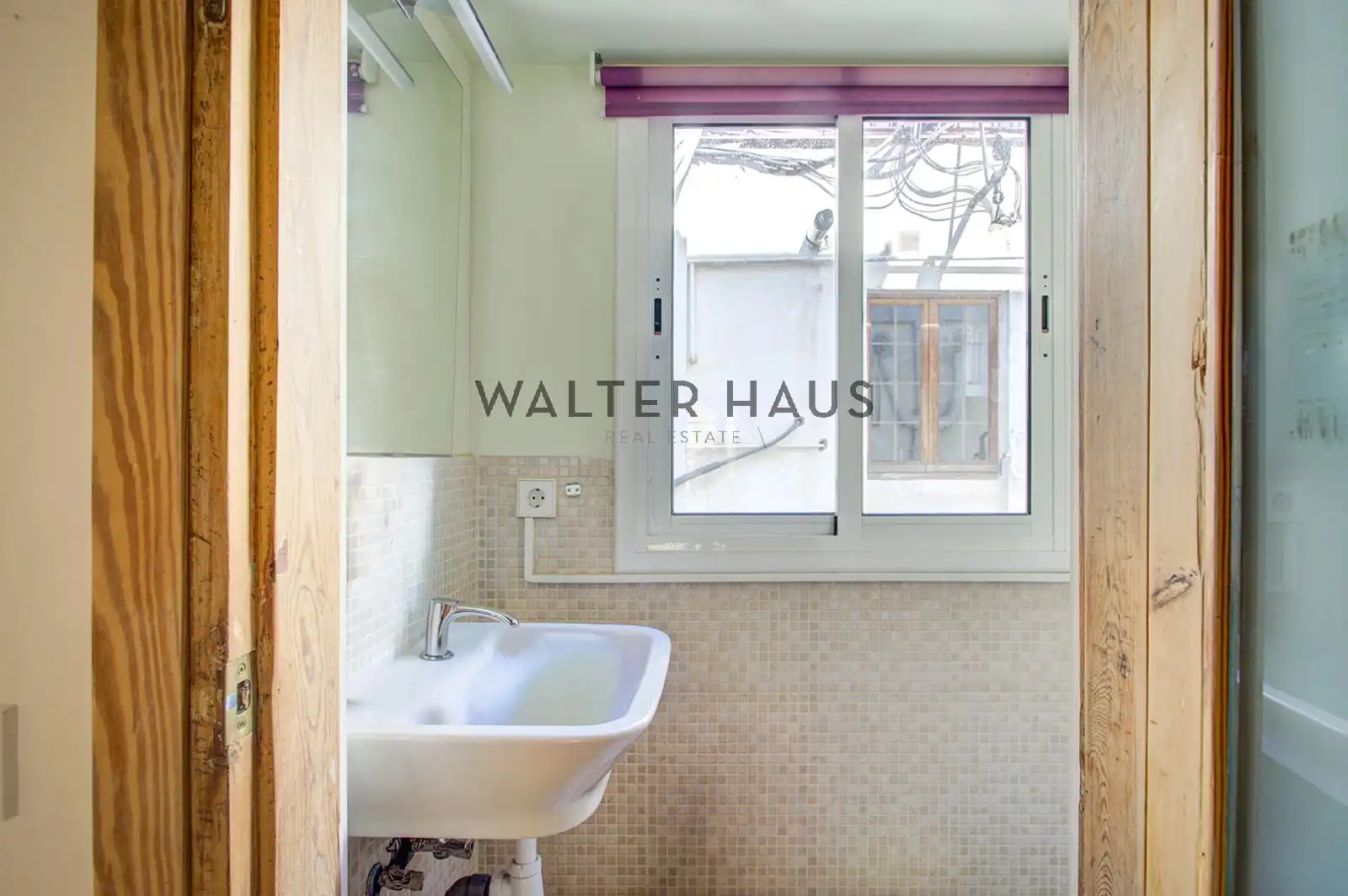 Baño de Piso en venta en Barcelona con Aire acondicionado, Calefacción y Amueblado