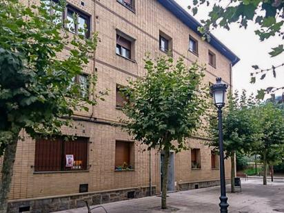 Vista exterior de Pis en venda en San Martín del Rey Aurelio amb Terrassa