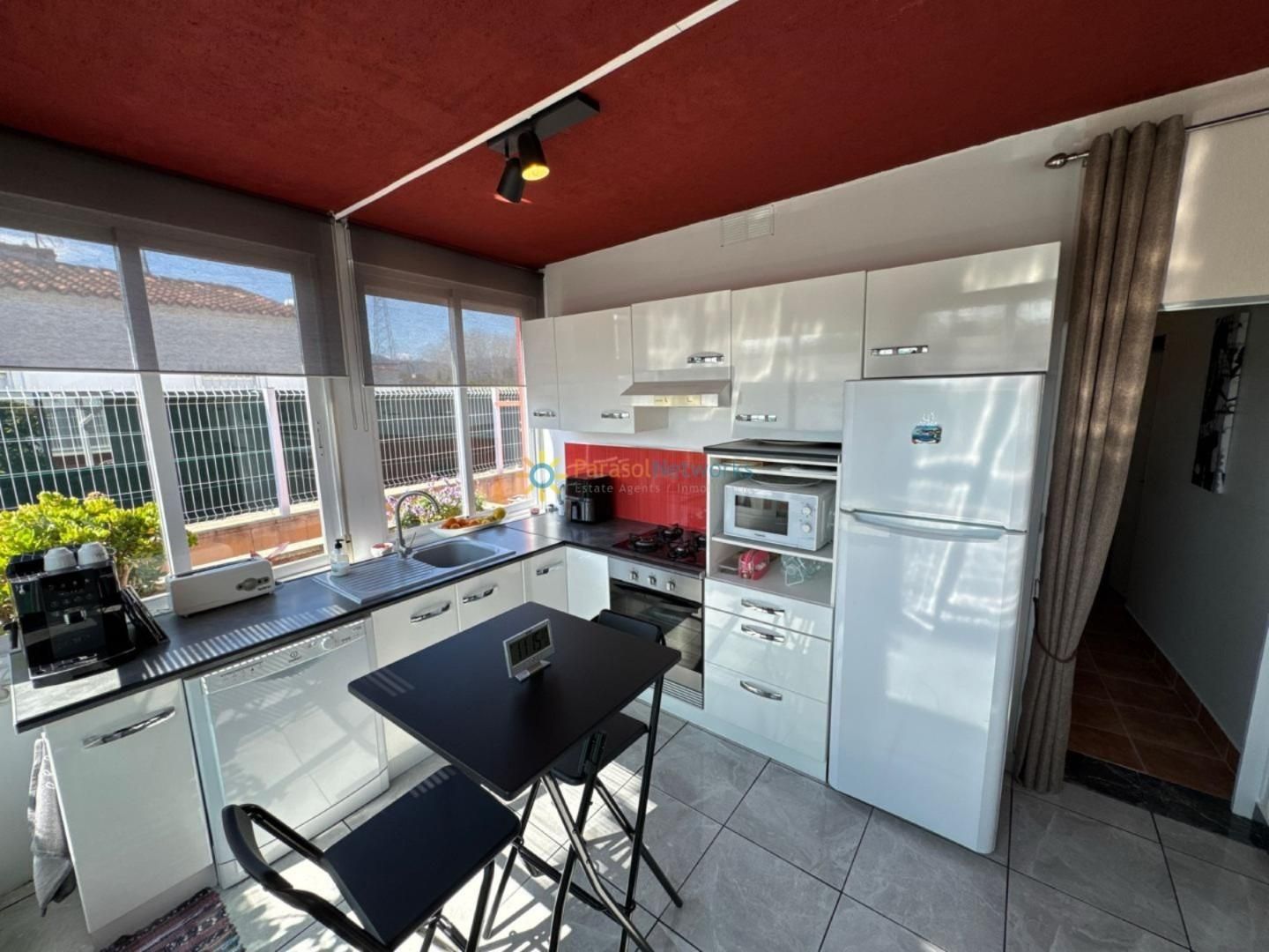 Cuina de Casa o xalet en venda en Oliva amb Aire condicionat, Terrassa i Traster