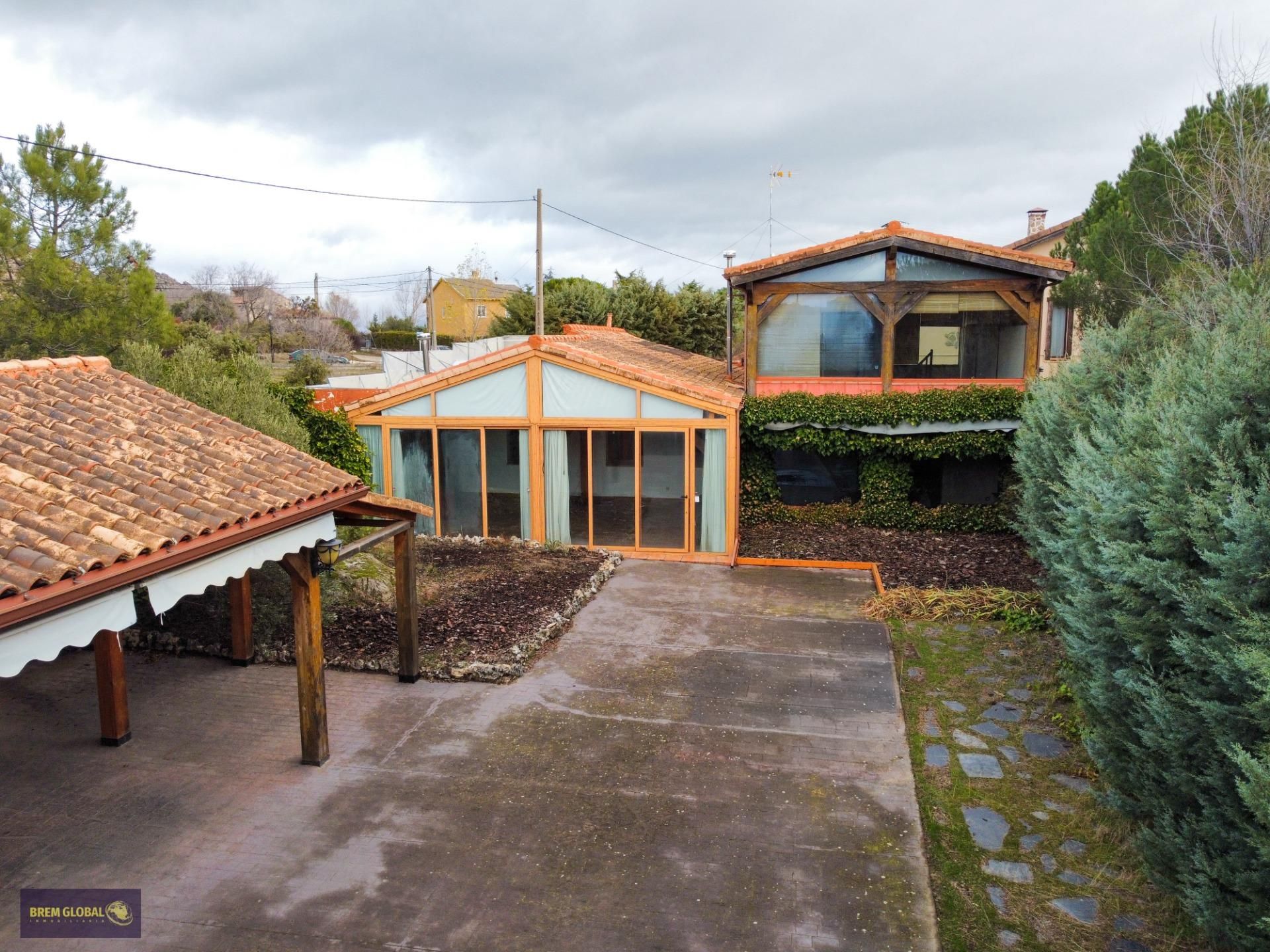 Vista exterior de Casa o chalet en venta en El Berrueco con Calefacción, Jardín privado y Trastero