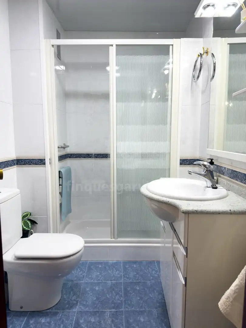 Baño de Piso en venta en L'Hospitalet de Llobregat con Calefacción y Balcón
