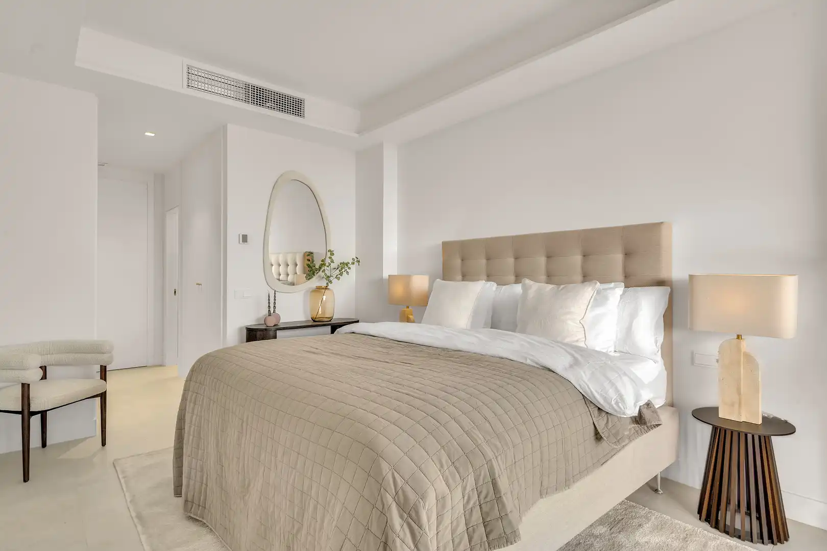 Bedroom of Ground floor for sale in Marbella  with Air Conditioner, Private garden and Terrace