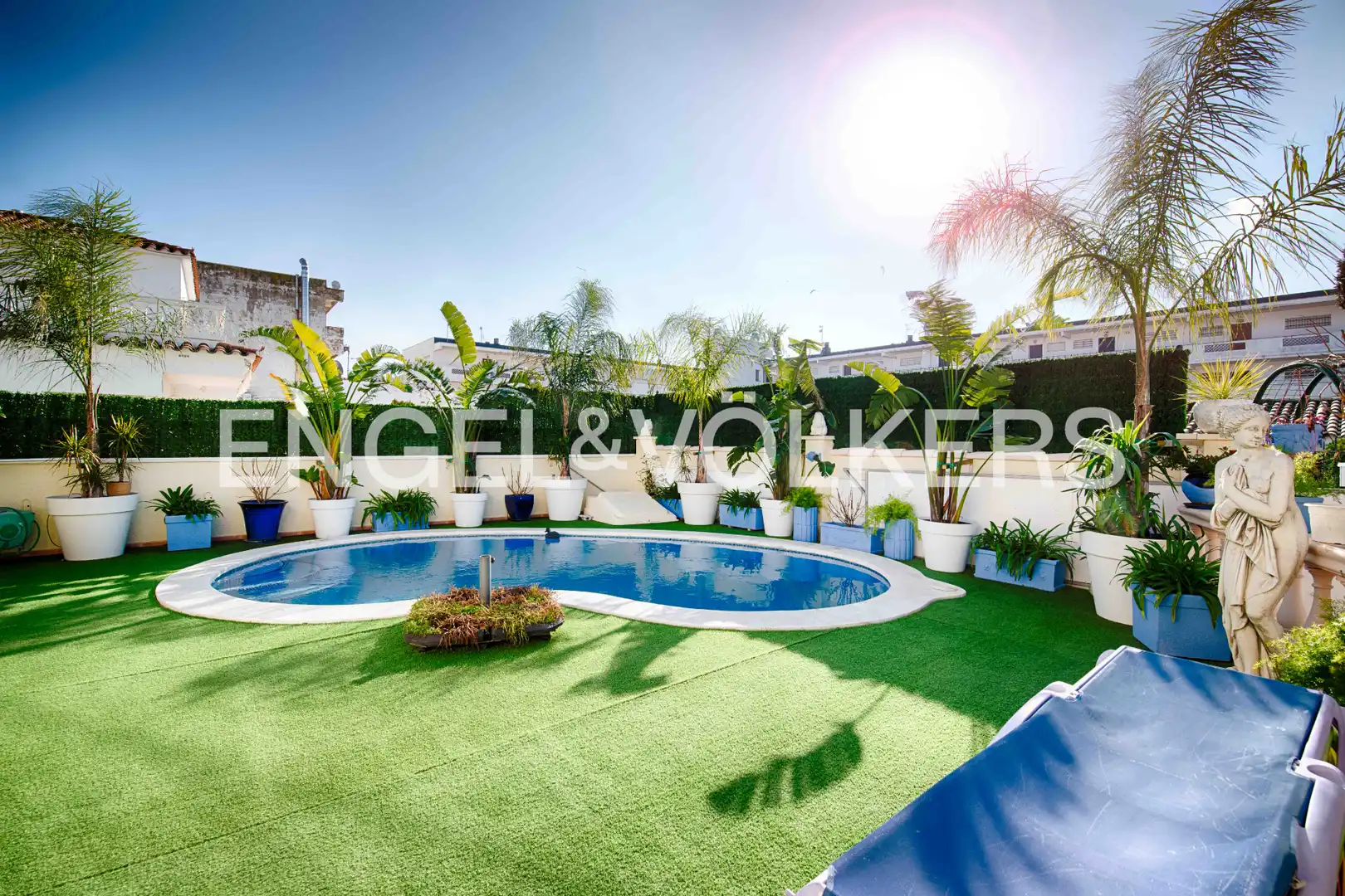 Casa con piscina en venta en Carrer de Sant Morí, imagen 4