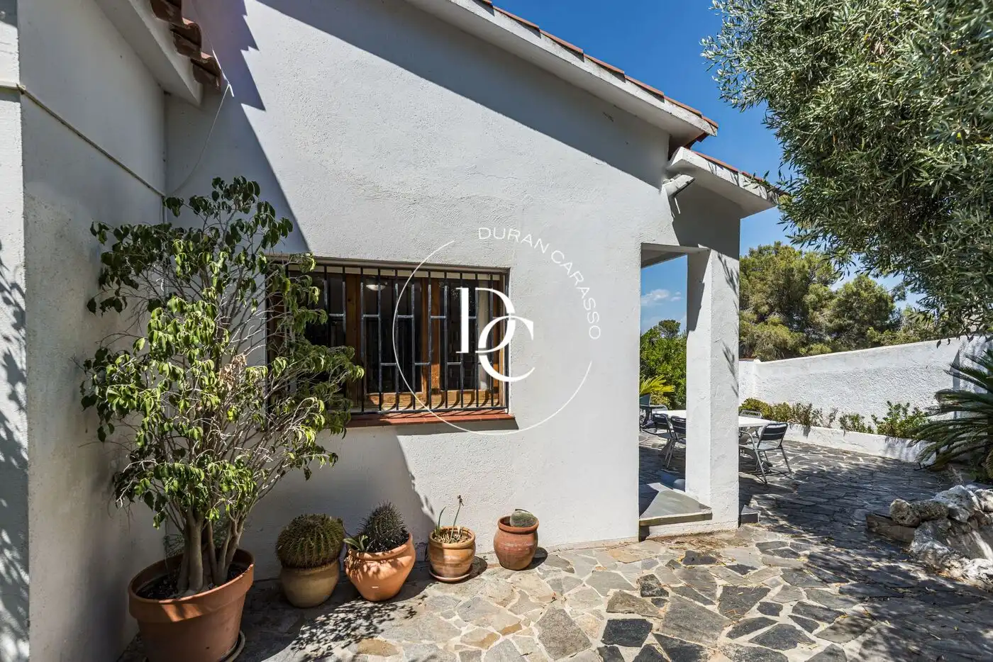 Vista exterior de Casa o xalet en venda en Sant Pere de Ribes amb Jardí privat, Terrassa i Traster