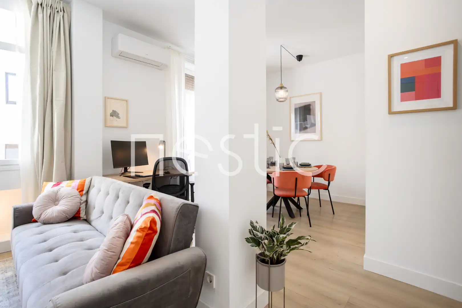 Habitación de Apartamento de alquiler en Madrid con Aire acondicionado, Calefacción y Amueblado