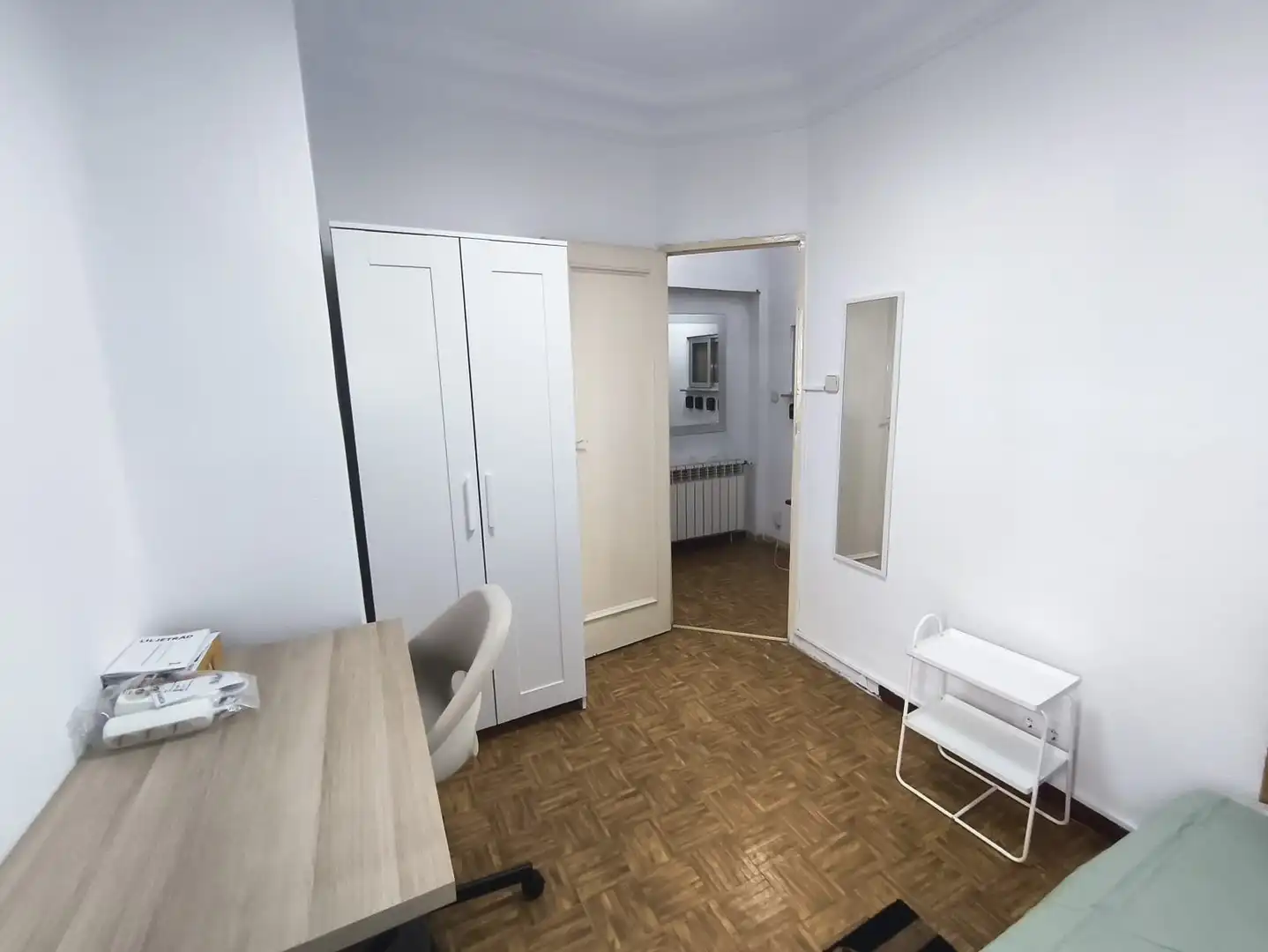 Habitación de Piso para compartir en Madrid con Calefacción, Amueblado y Horno