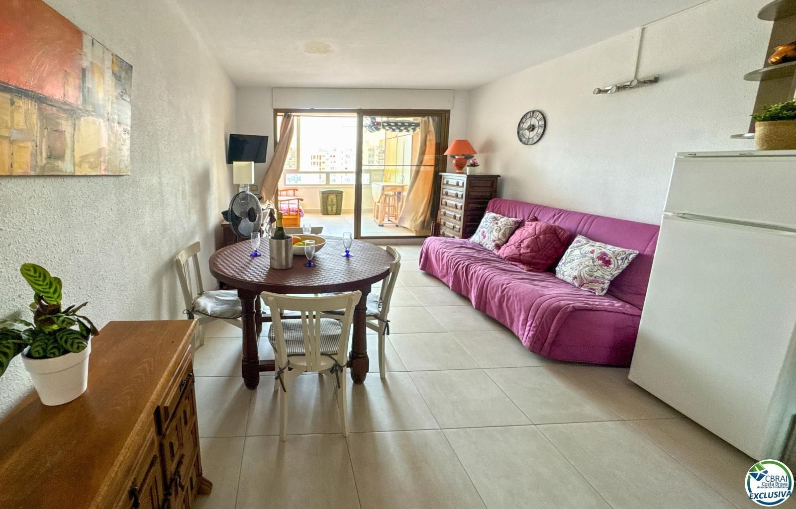 Living room of Apartment for sale in Roses  with Furnished