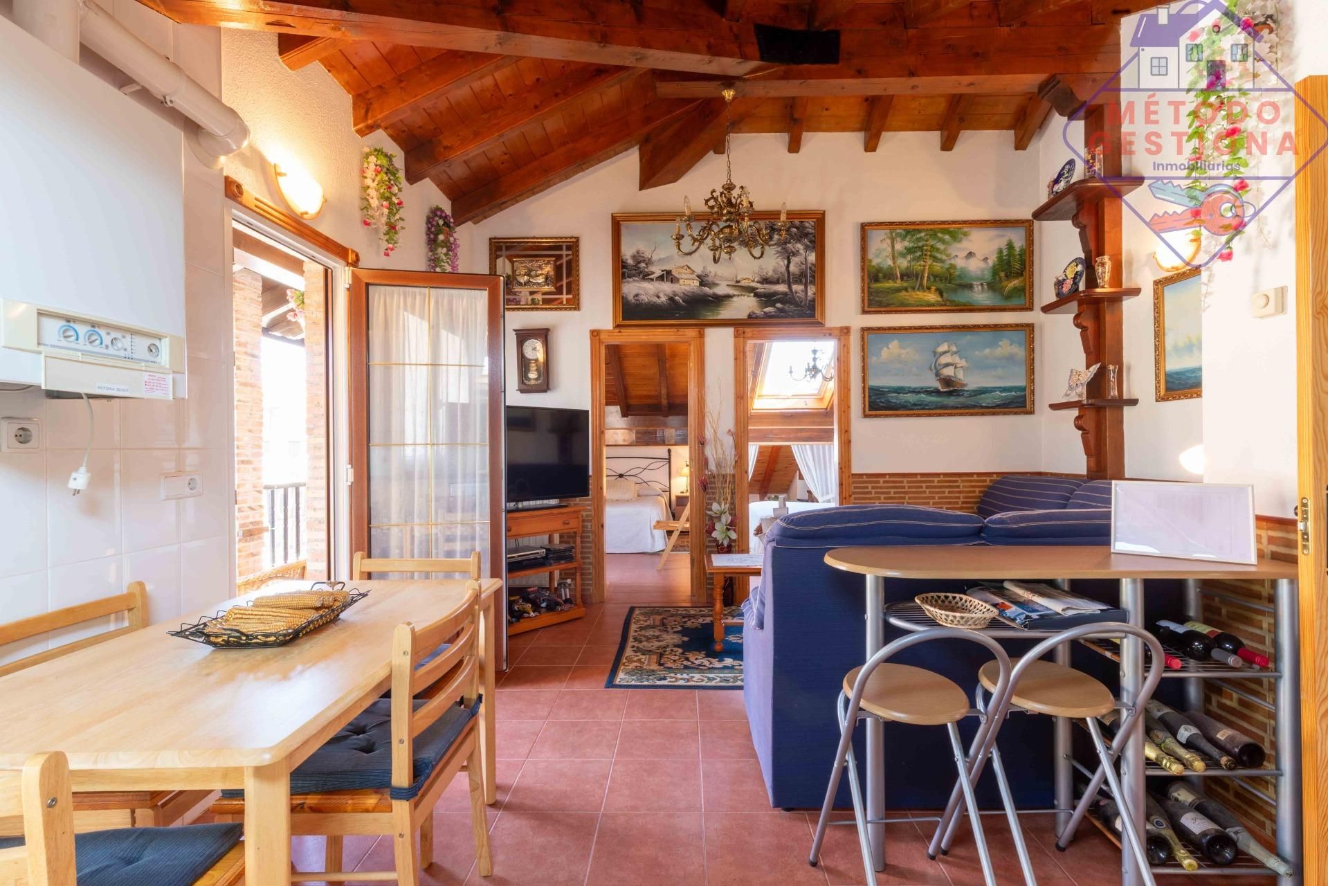 Sala de estar de Ático en venta en Ruiloba con Calefacción, Terraza y Balcón