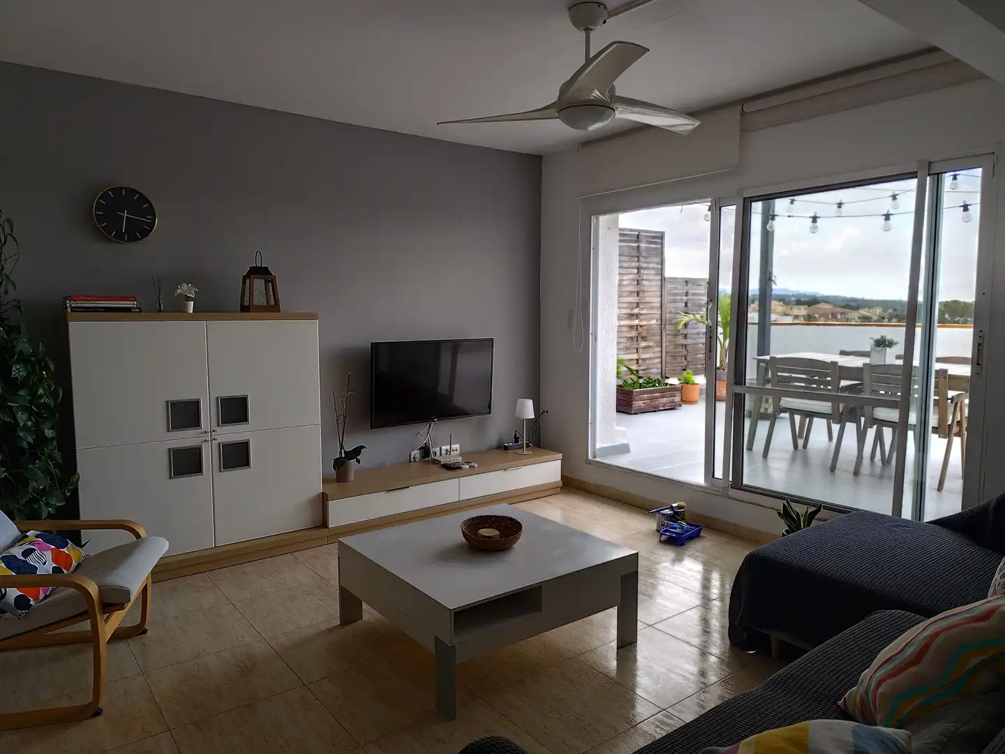 Sala d'estar de Pis en venda en L'Ampolla amb Aire condicionat, Terrassa i Moblat