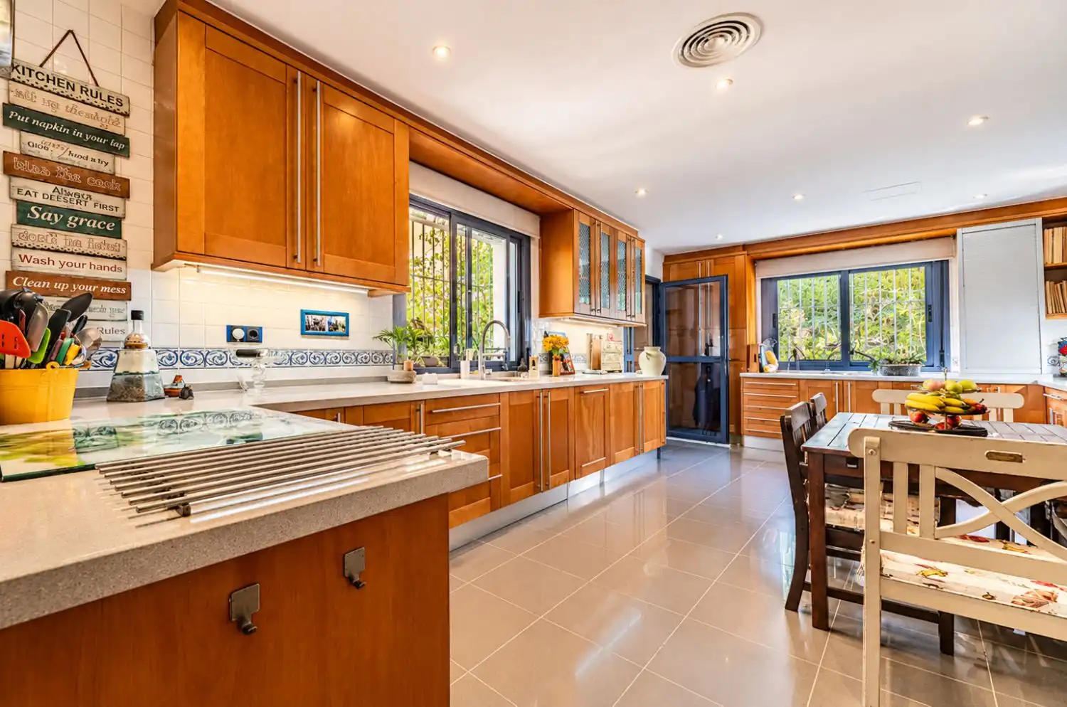 Kitchen of Houses for sale in Sotogrande Costa