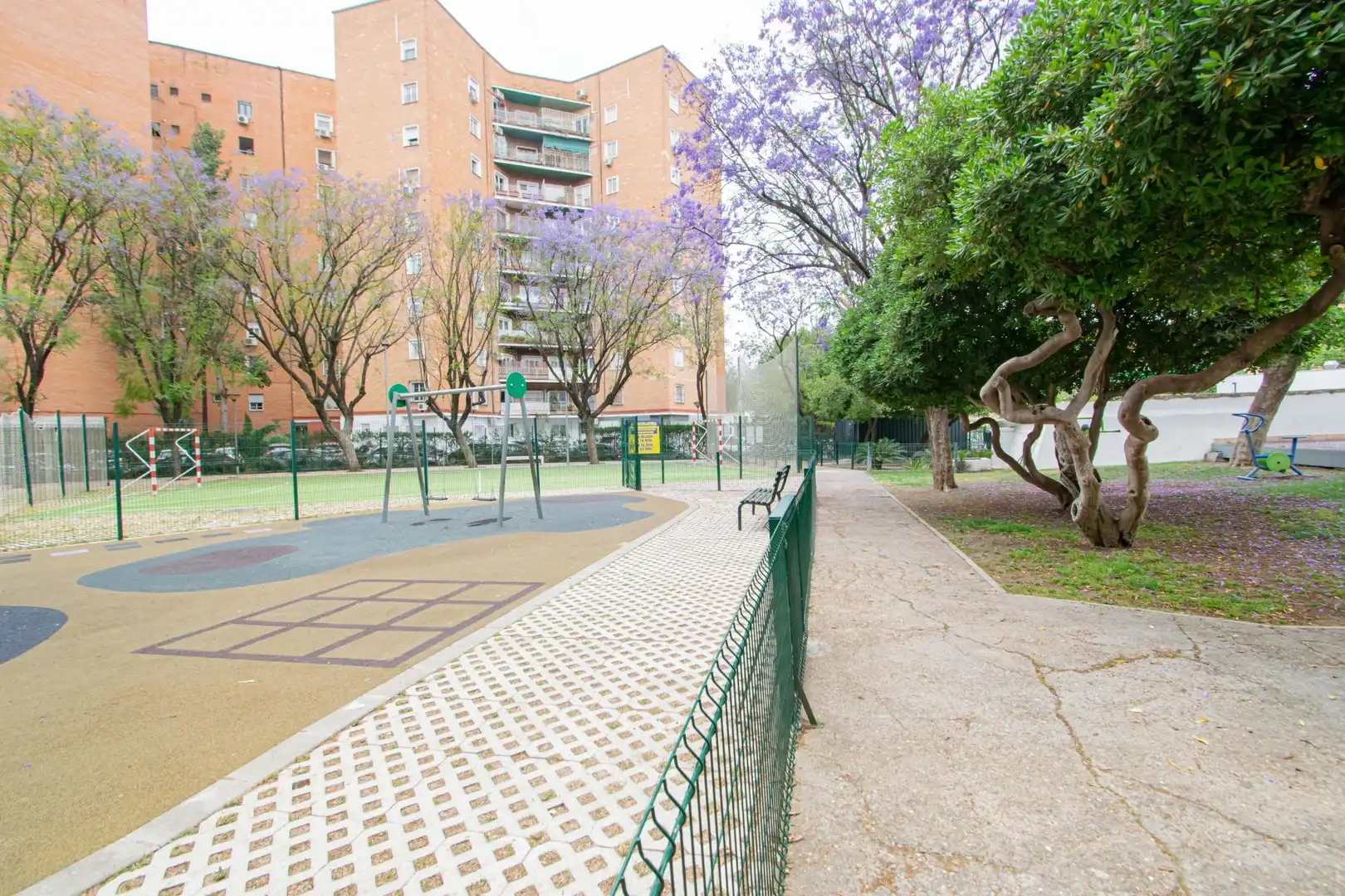 Vista exterior de Pis en venda en Sevilla amb Aire condicionat, Calefacció i Terrassa