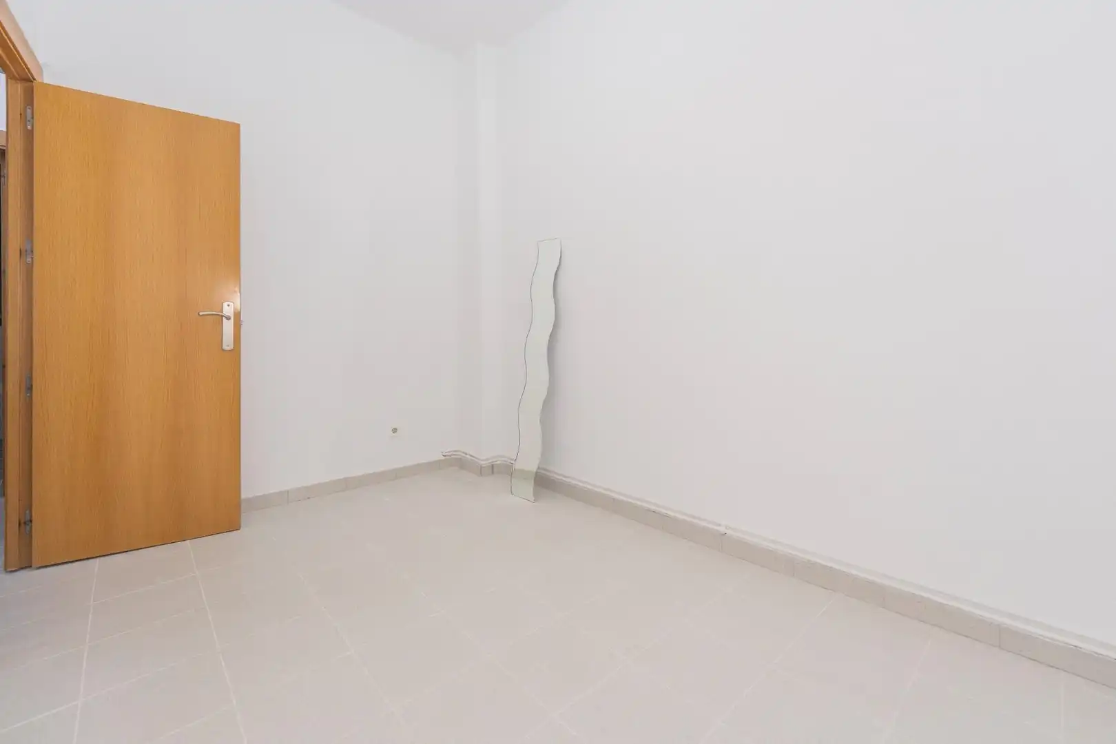 Dormitori de Planta baixa en venda en Chamberí