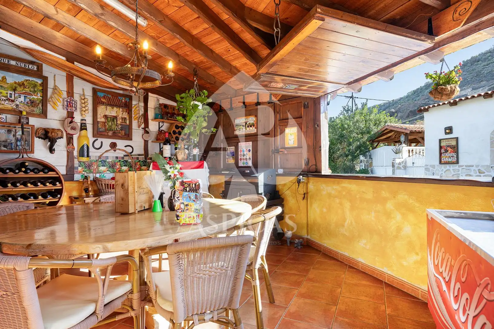 Commercial properties for sale in Montaña - La Data
