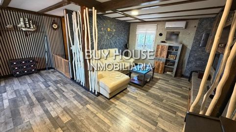 DÚPLEX REFORMADO DE 3 DORMITORIOS EN UGENA  LOCAL ACONDICIONADO COMO VIVIENDA