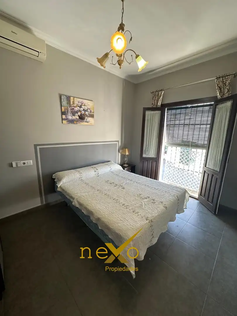 Habitación de Apartamento en venta en Carmona con Aire acondicionado y Amueblado