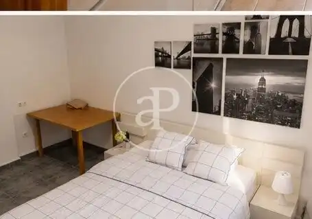 Bedroom of Flat for sale in Valencia  with Air Conditioner, Heating and Balcony