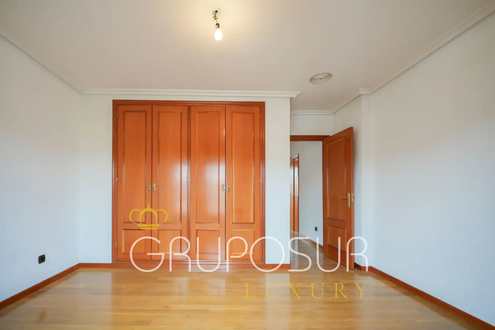 Casa aparellada amb jardí en venda a Calle Castilla y León 22, imagen 46