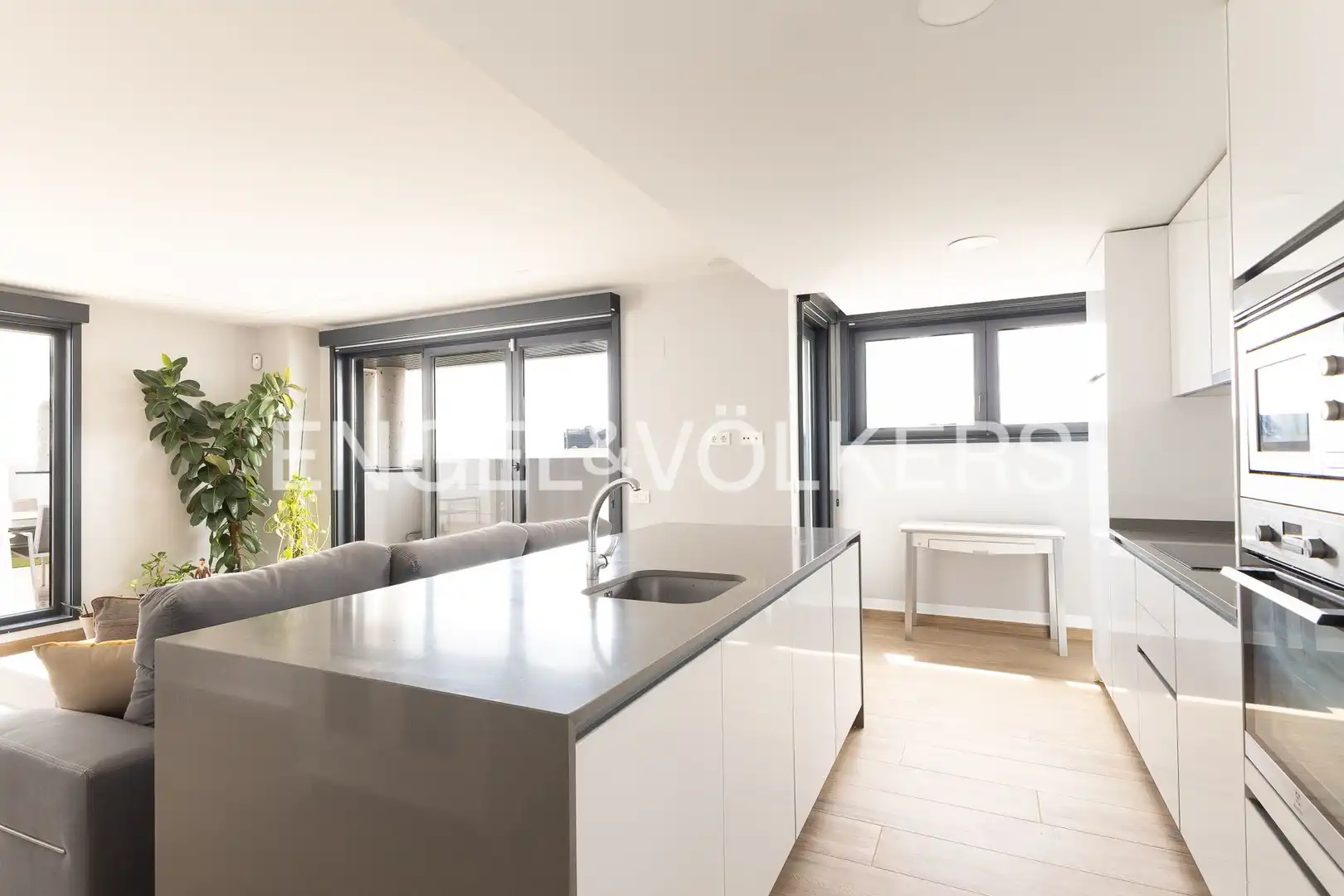 Kitchen of Attic for rent in Madrid  with Air Conditioner, Heating and Private garden
