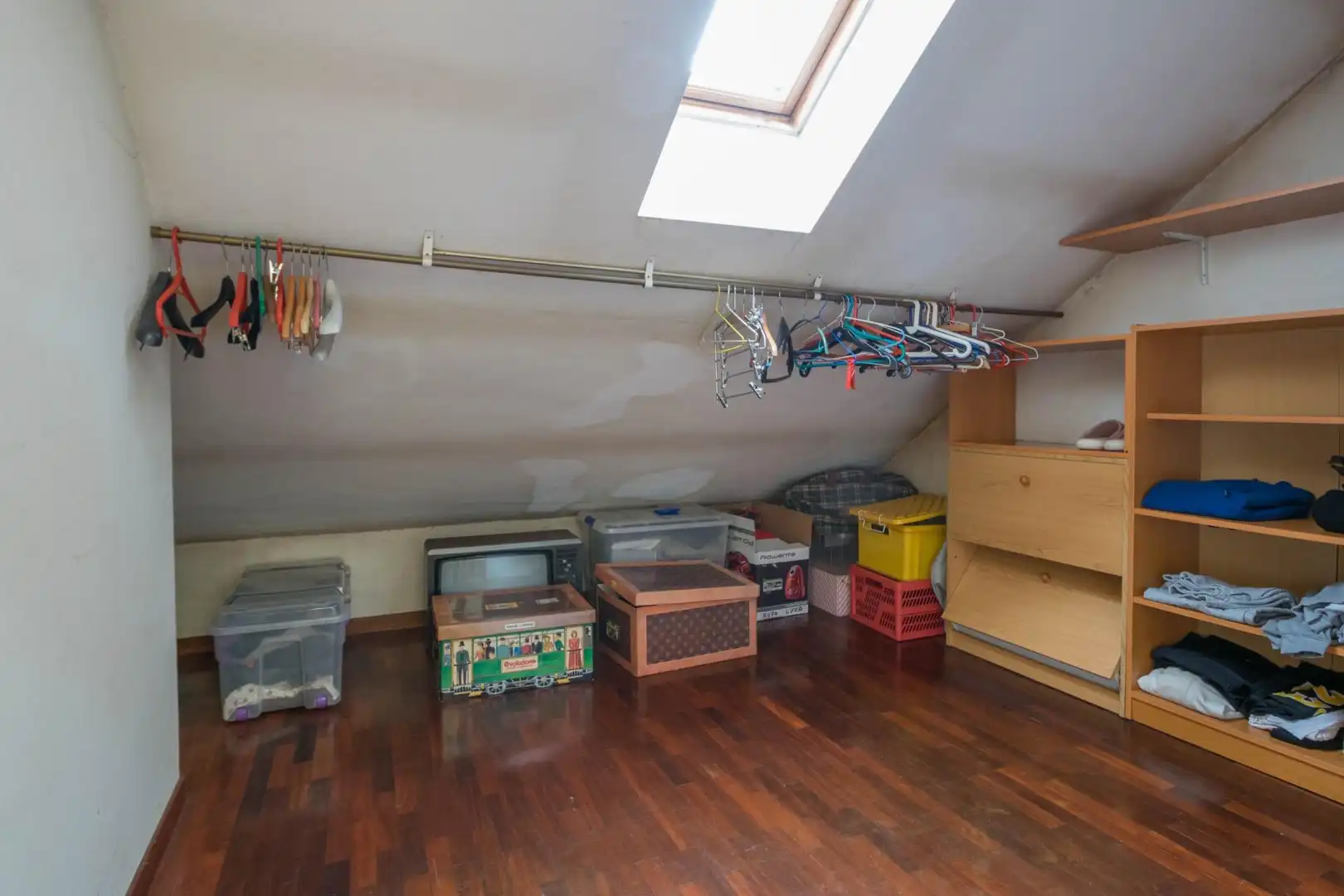Casa adosada en venta en Oleiros con Calefacción, Jardín privado y Parquet