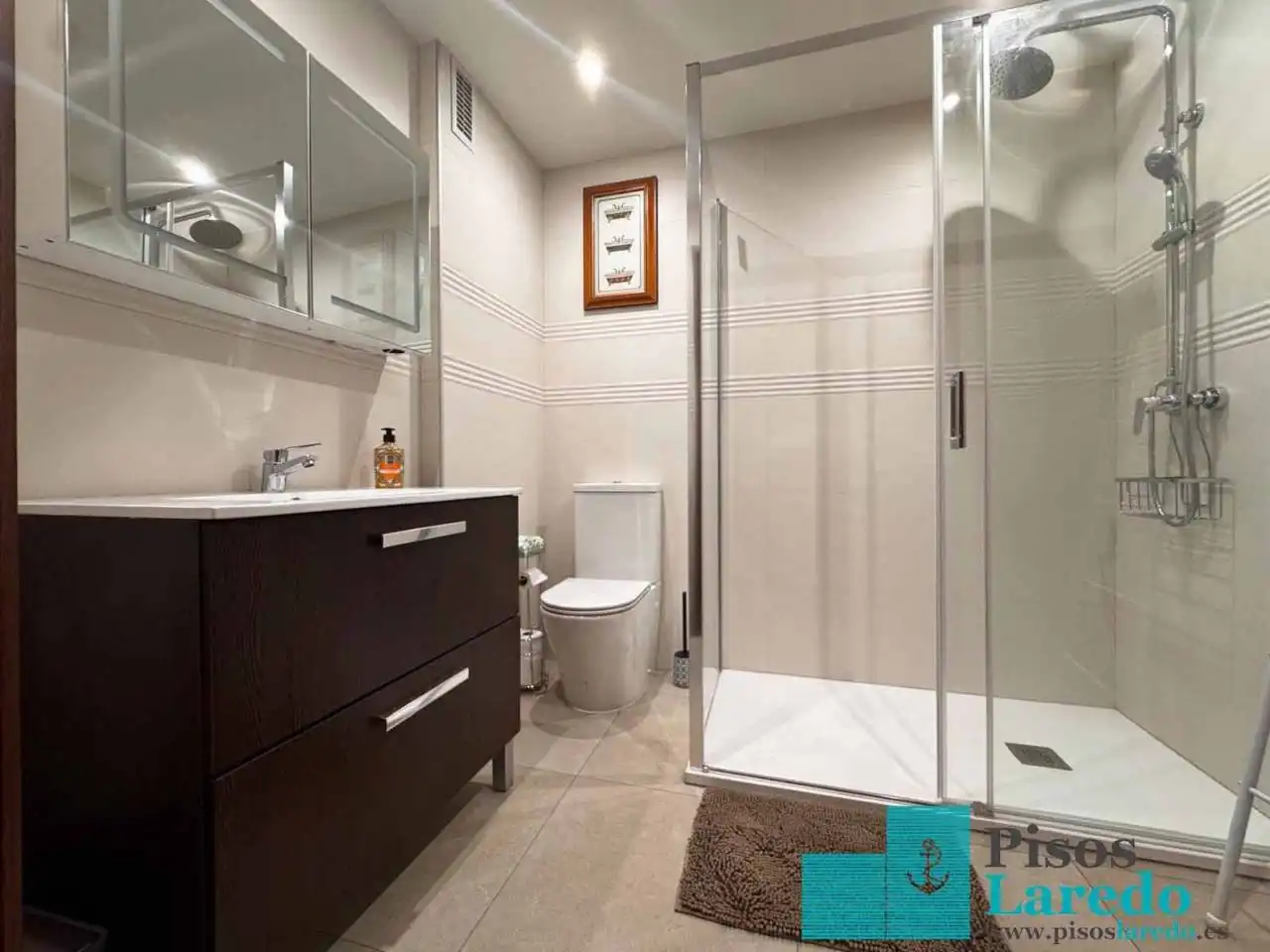 Bathroom of Flat for rent in Laredo  with Heating, Terrace and Furnished