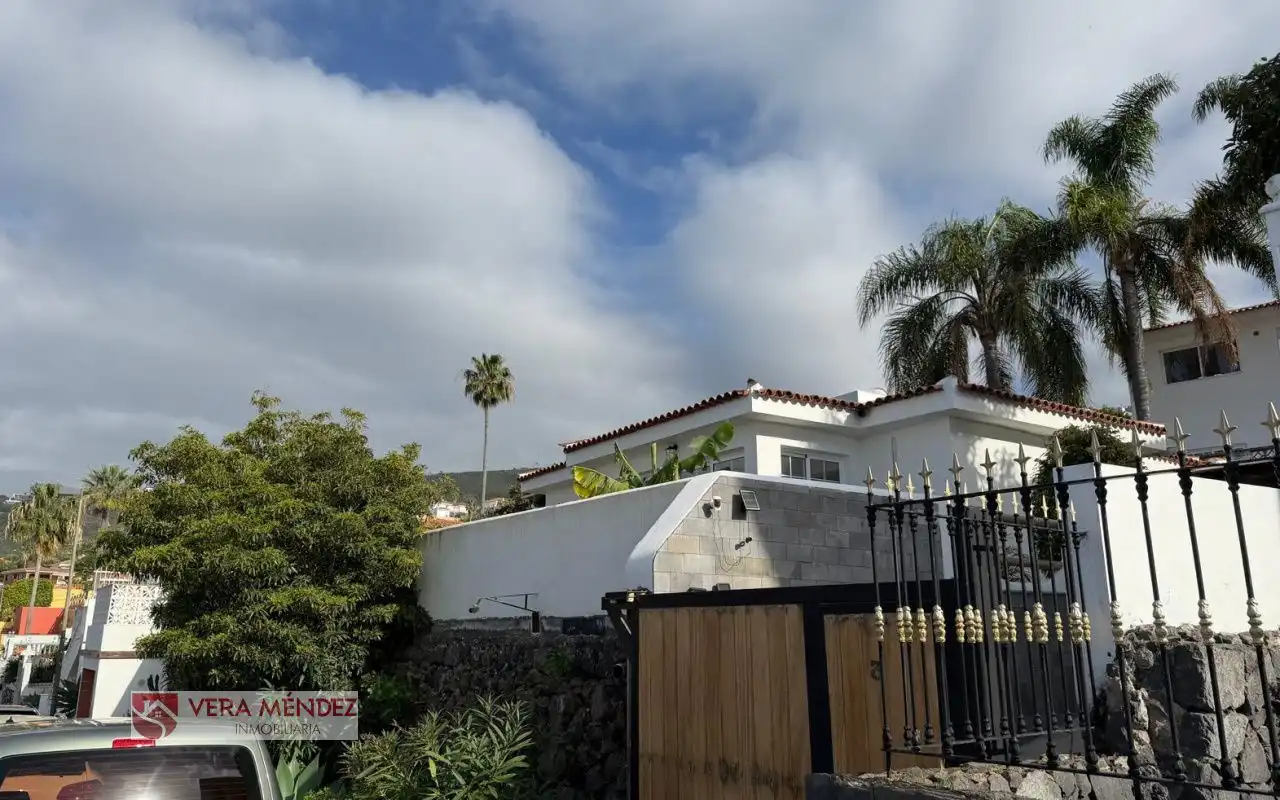 Detached house for sale in El Sauzal