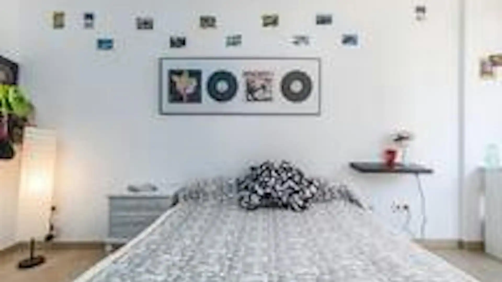 Habitación de Piso de alquiler en  Valencia Capital con Lavadora