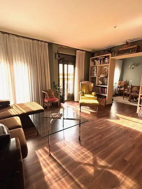Wohnzimmer von Wohnung zum Verkauf in Madrid mit Klimaanlage, Heizung und Balkon