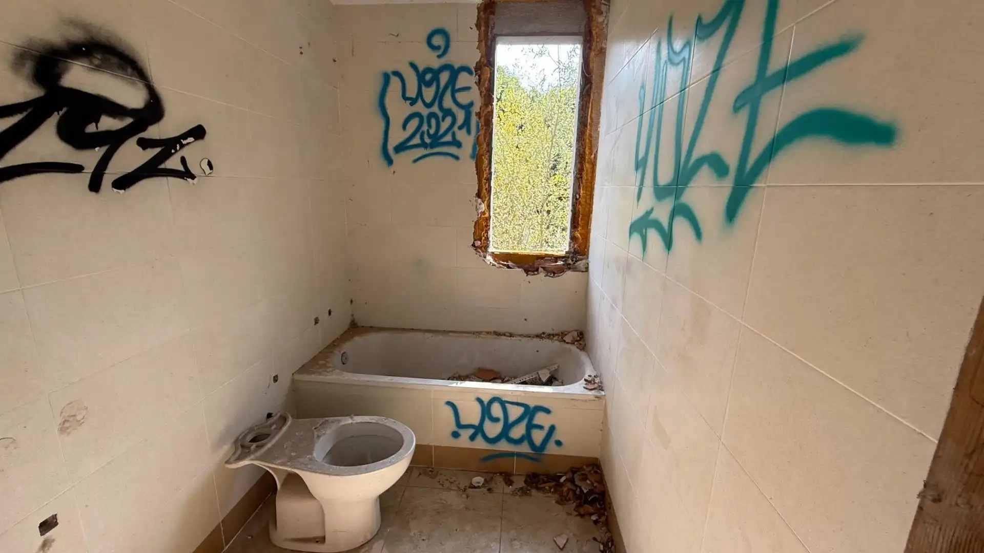 Badezimmer von Gebäude zum Verkauf in Castañeda