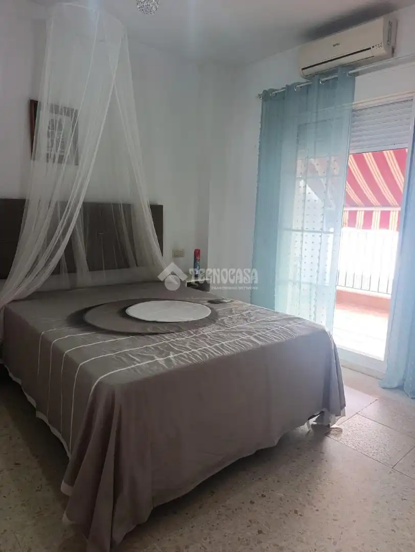 Habitación de Dúplex en venta en Valverde de Leganés con Aire acondicionado y Balcón