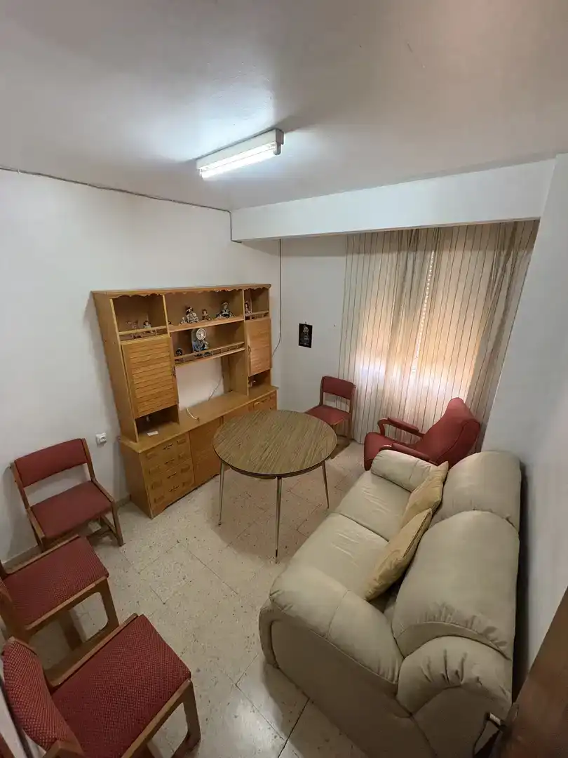 Sala d'estar de Pis en venda en Montealegre del Castillo amb Balcó