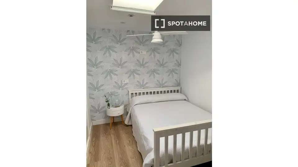 Habitación de Apartamento para compartir en Gandia con Aire acondicionado, Terraza y Amueblado