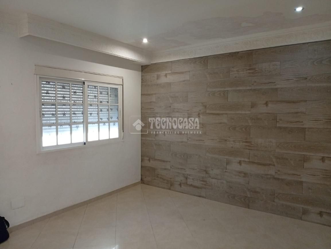 Bedroom of Single-family semi-detached for sale in  Sevilla Capital  with Air Conditioner, Terrace and Balcony