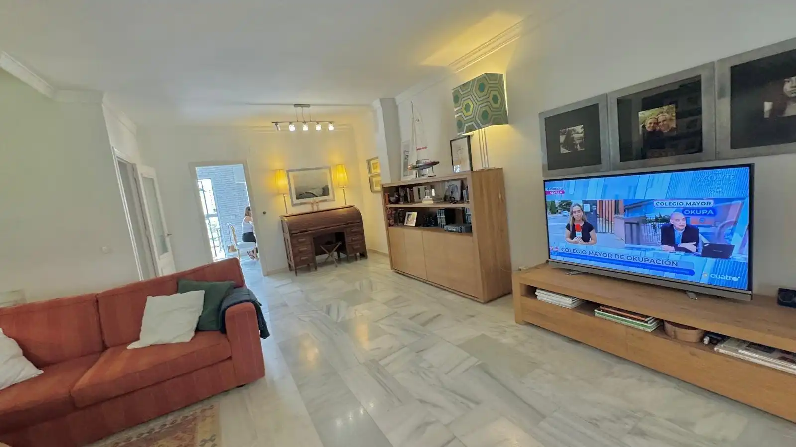 Sala d'estar de Casa o xalet en venda en Torremolinos amb Aire condicionat, Calefacció i Jardí privat