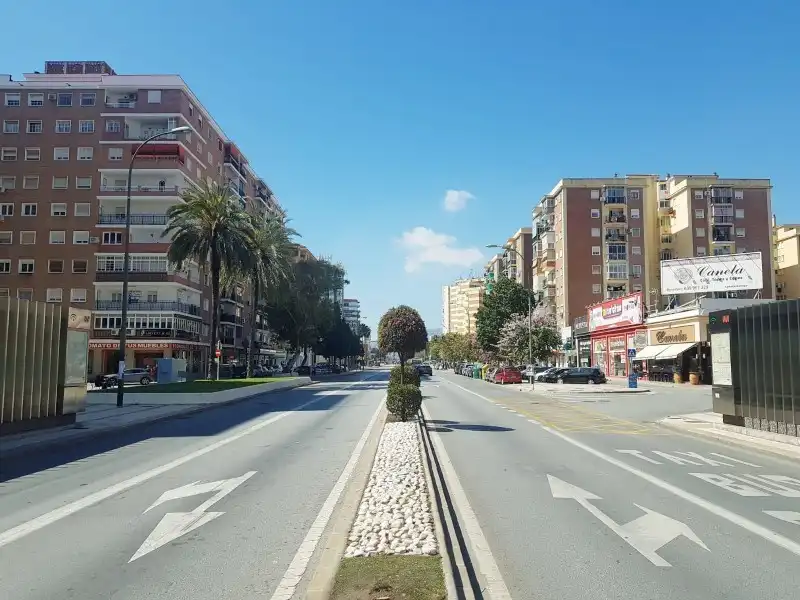 Vista exterior de Piso en venta en Málaga con Terraza, Horno y Lavadora