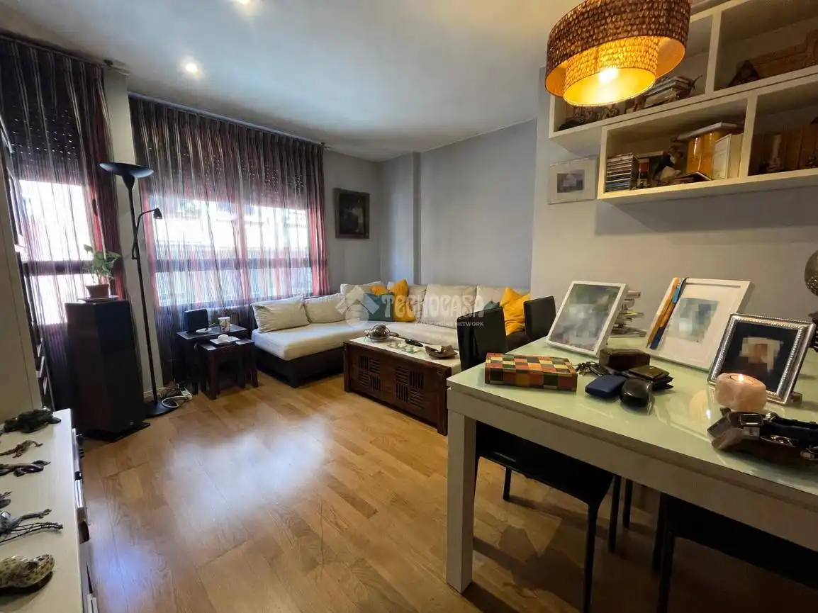 Wohnzimmer von Wohnung zum Verkauf in Zaragoza mit Klimaanlage, Heizung und Terrasse