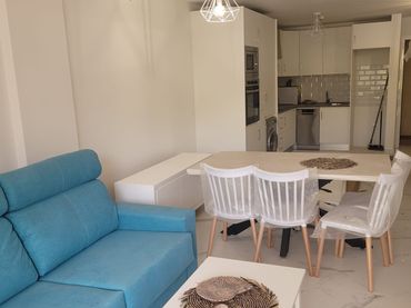 Appartement compact avec piscine à vendre à meandro
