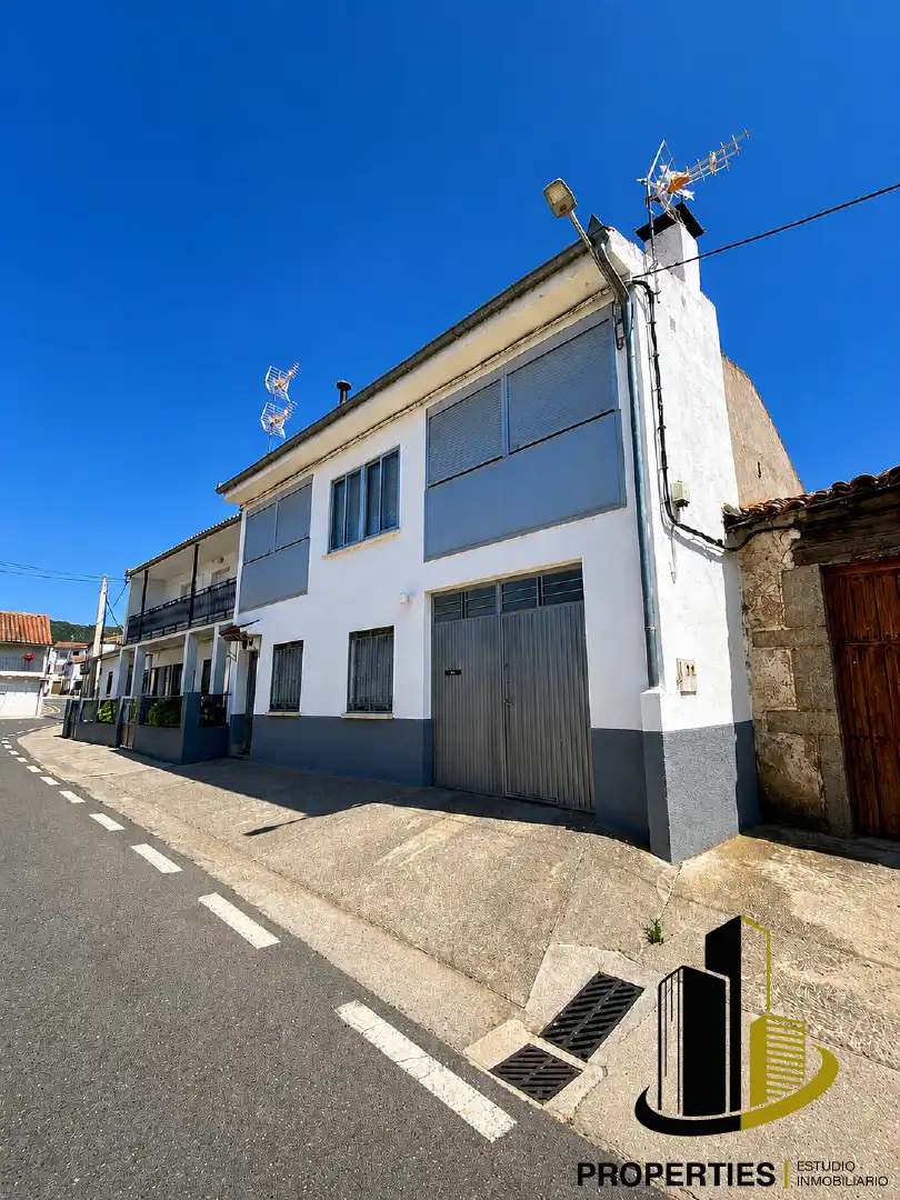 Vista exterior de Casa o chalet en venta en Santibáñez de Béjar