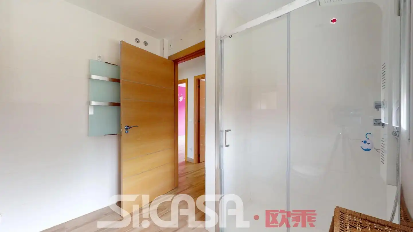 Semi-detached house with pool for sale in Parla Este, imagen 23