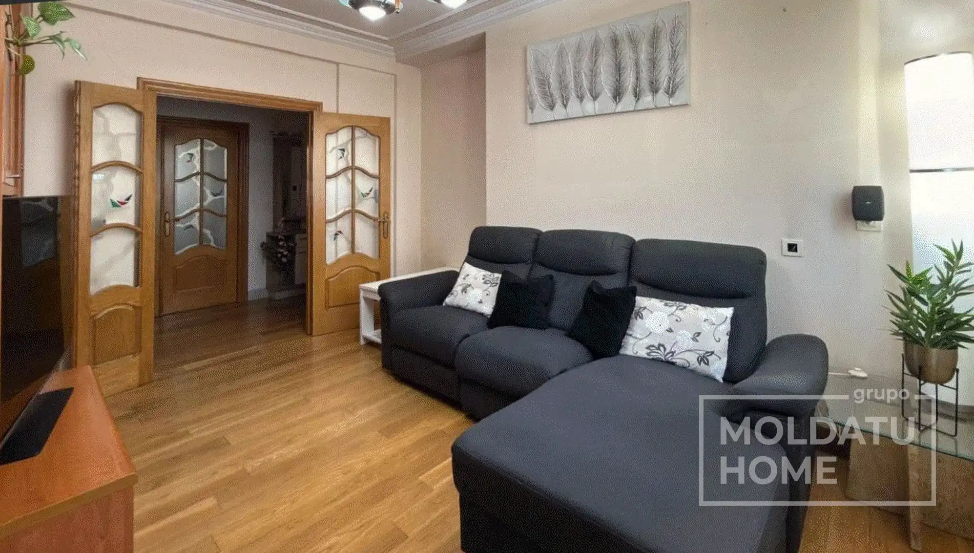 Sala d'estar de Pis en venda en Bilbao  amb Calefacció i Moblat