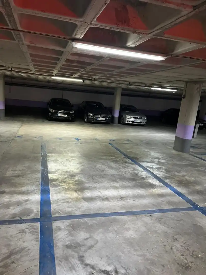 Aparcament de Garatge en venda en Granada