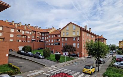 Vista exterior de Pis en venda en Castrillón