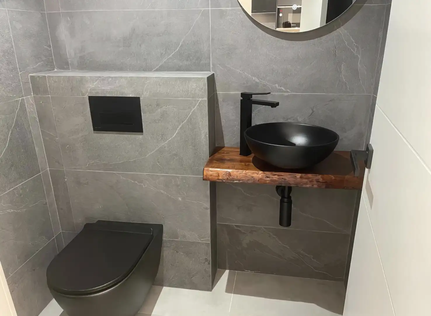 Baño de Casa adosada en venta en Benahavís con Aire acondicionado, Calefacción y Jardín privado
