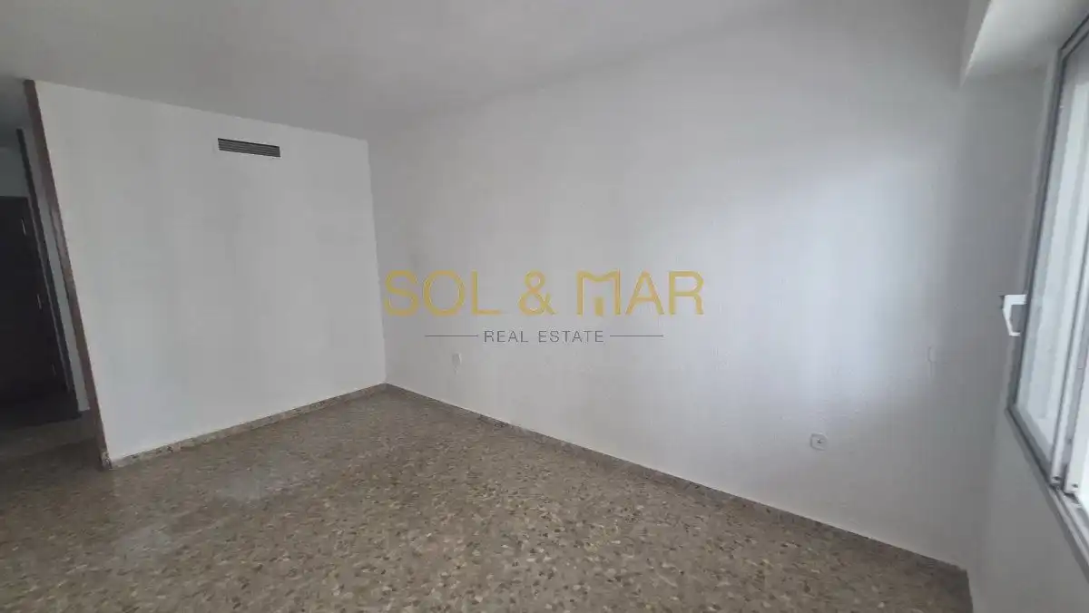 Wohnung zum Verkauf in Torremolinos mit Heizung, Terrasse und Gemeinschaftspool